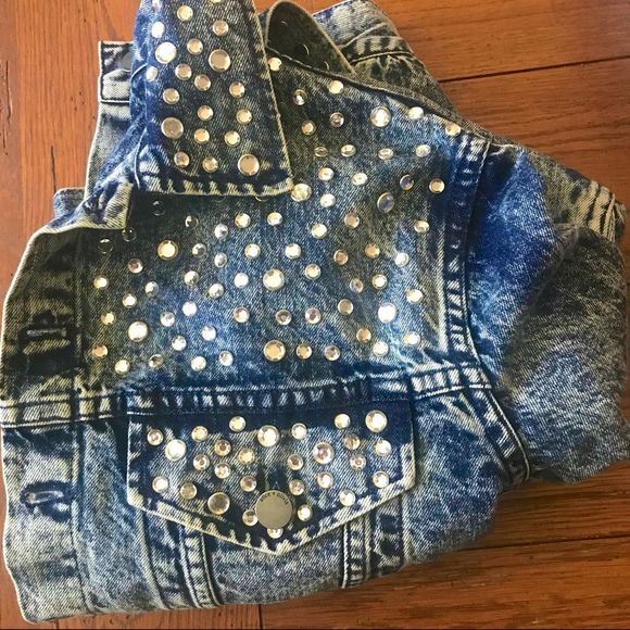 NWT $595 Alice + OliviaChloeGrunge Glam Embellish Stone Wash Jean Jacket